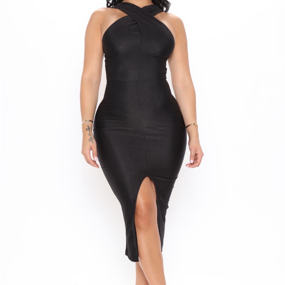 Beautiful Black MIDI Dress 89% polyester 11% Spandex.